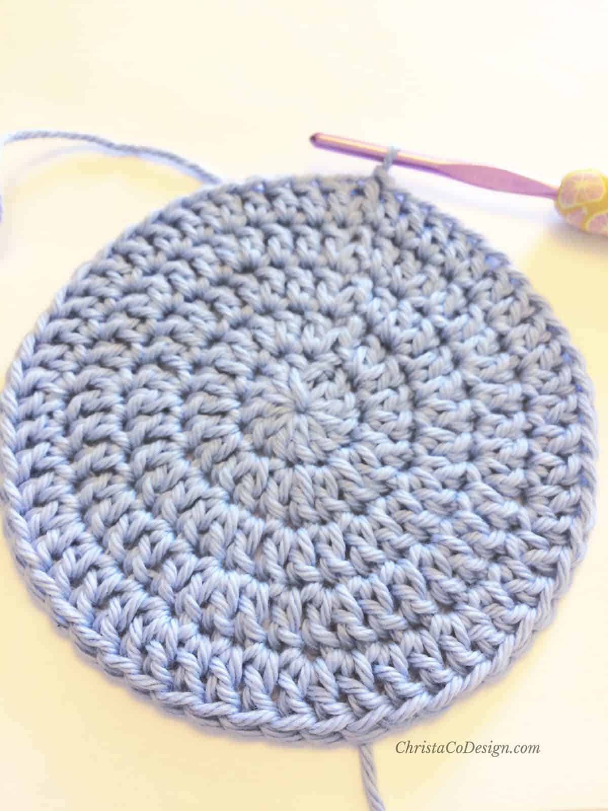 picture of flat crochet circle