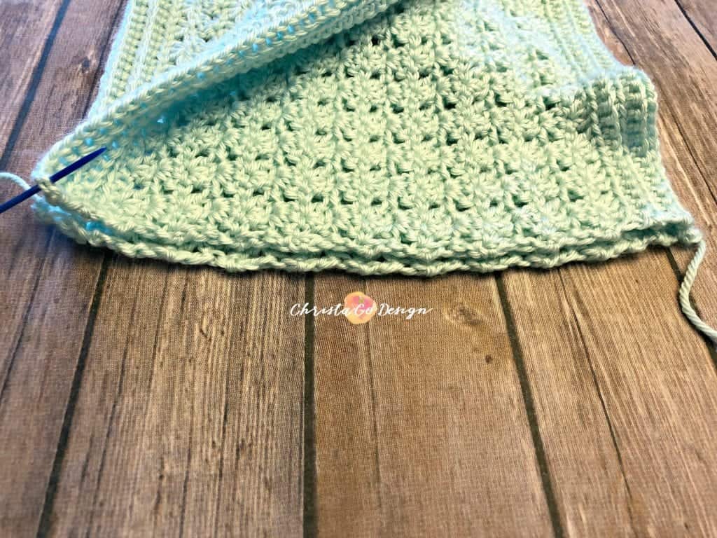 two way cowl, mint green cowl, shell stitch