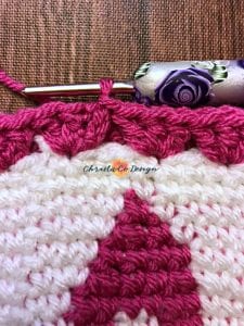 picture of pink cluster border on heart hat