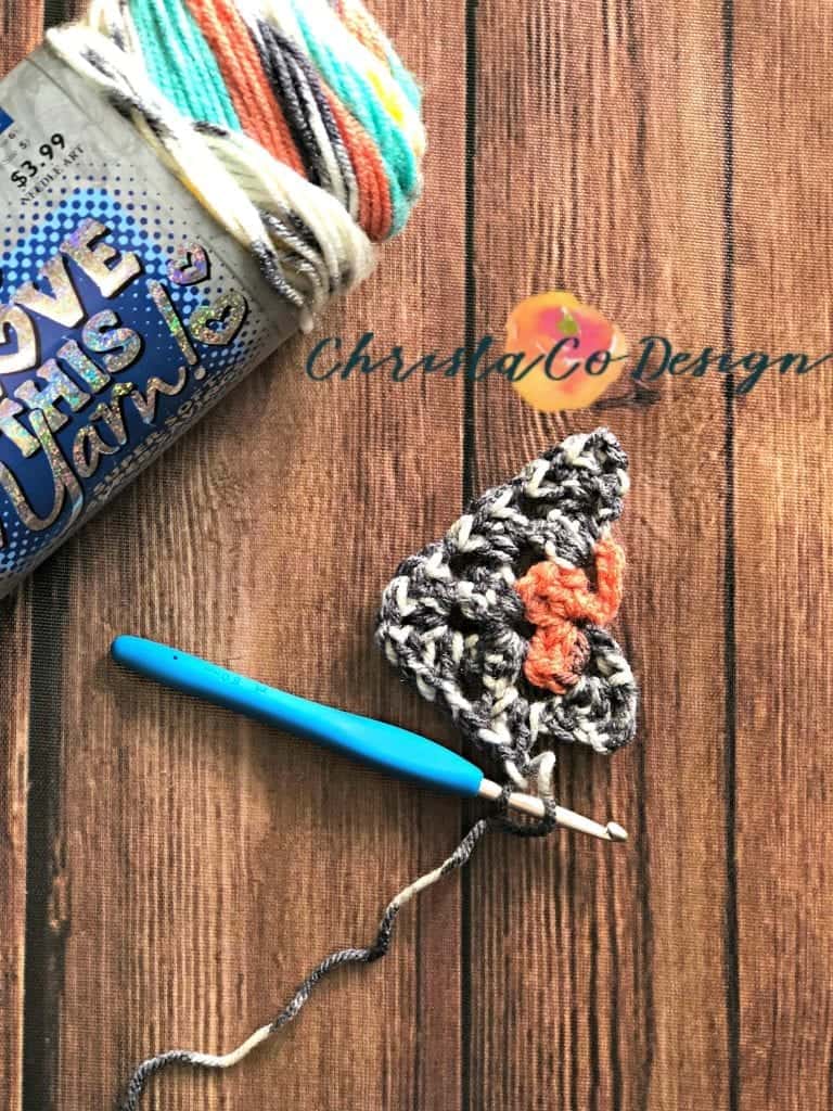 picture of ending row 3 triangle scarf