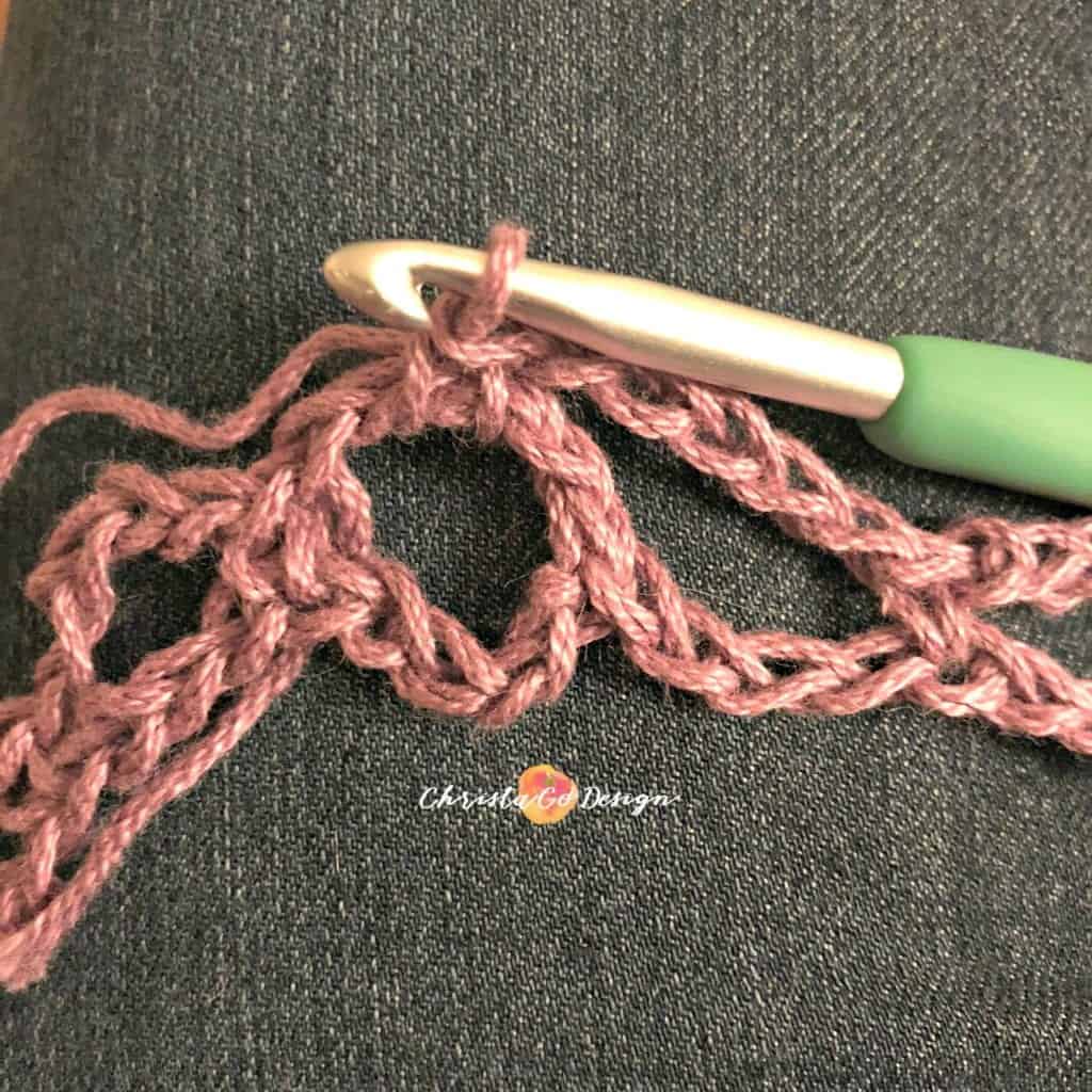 picture of how to join crochet arches