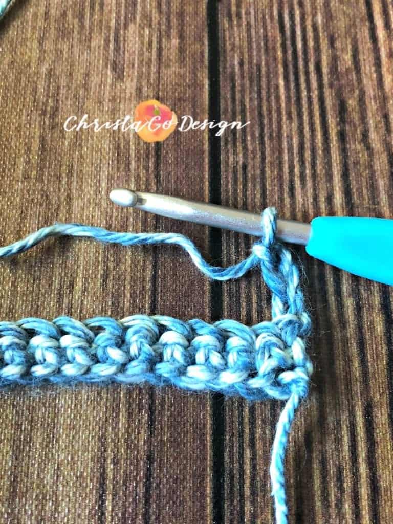 picture of starting row crochet bead stitch