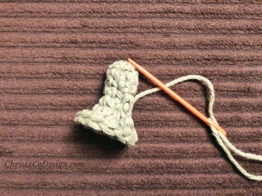 picture of green stem for pumpkin hat crochet pattern