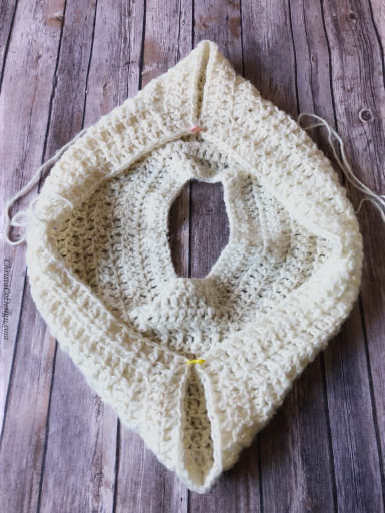 picture of where to divide crochet sweater seamless