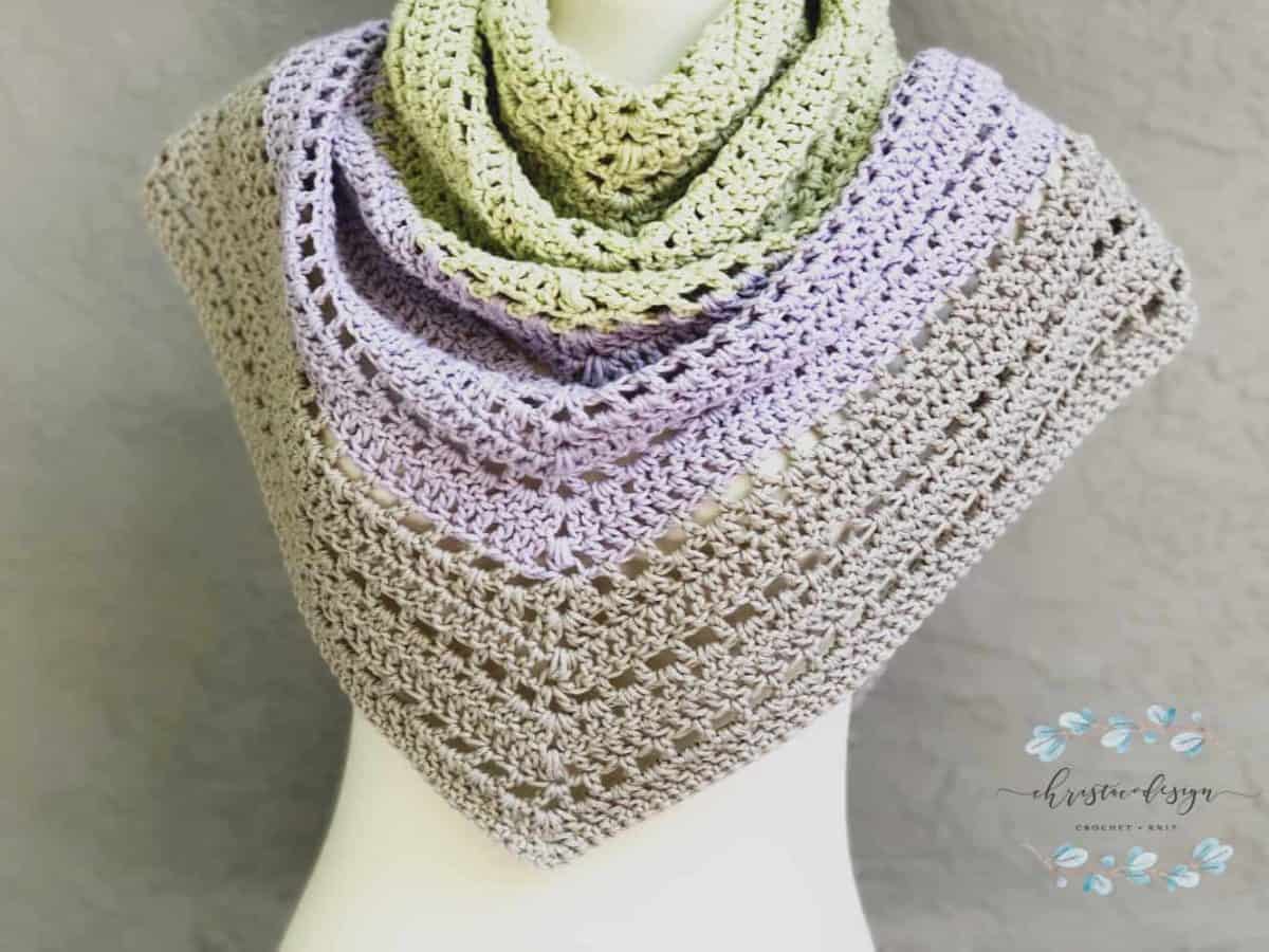 Easy Triangle Crochet Shawl Pattern: Lilla Shawl