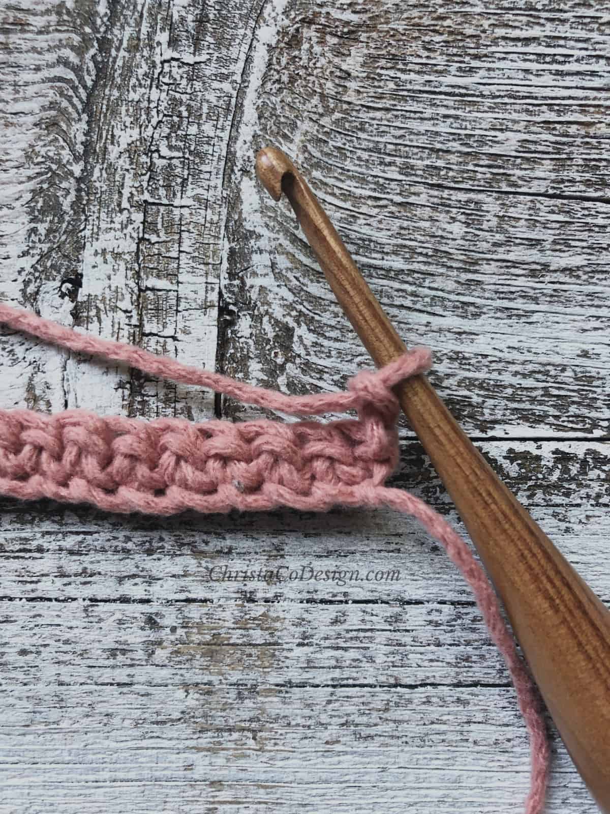 picture of row of single crochets in pink