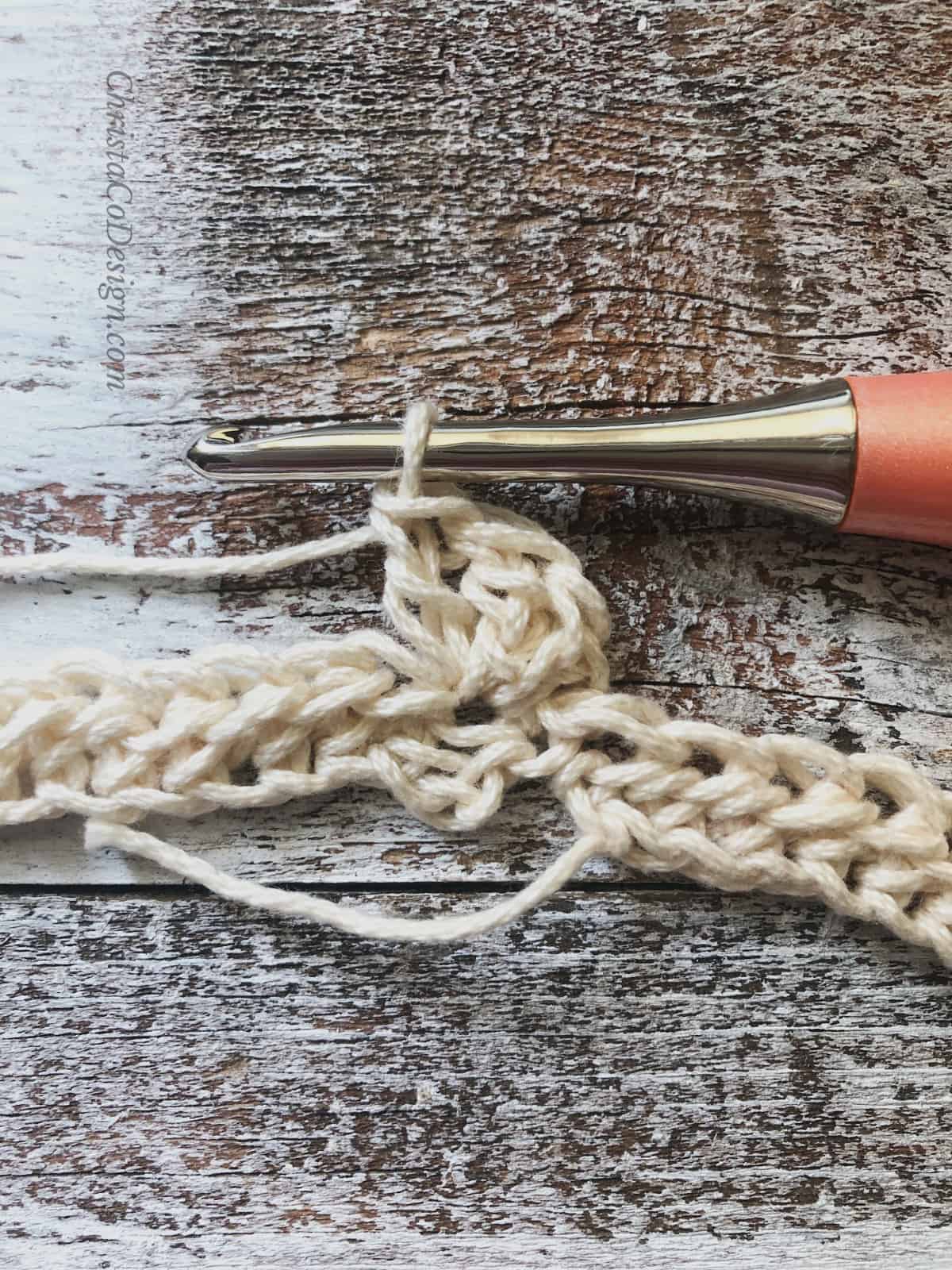 Crochet summer headband row 2 tutorial.