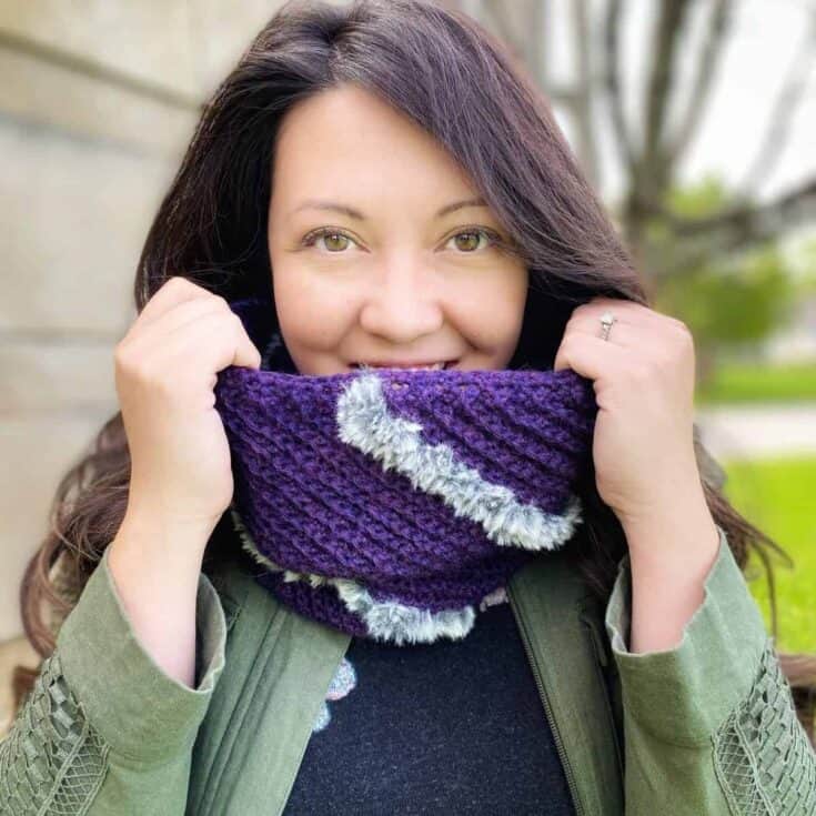 Image for Crochet Cowl Pattern - How to Crochet a Fluffy, Textured Cowl • A Plush Pineapple
