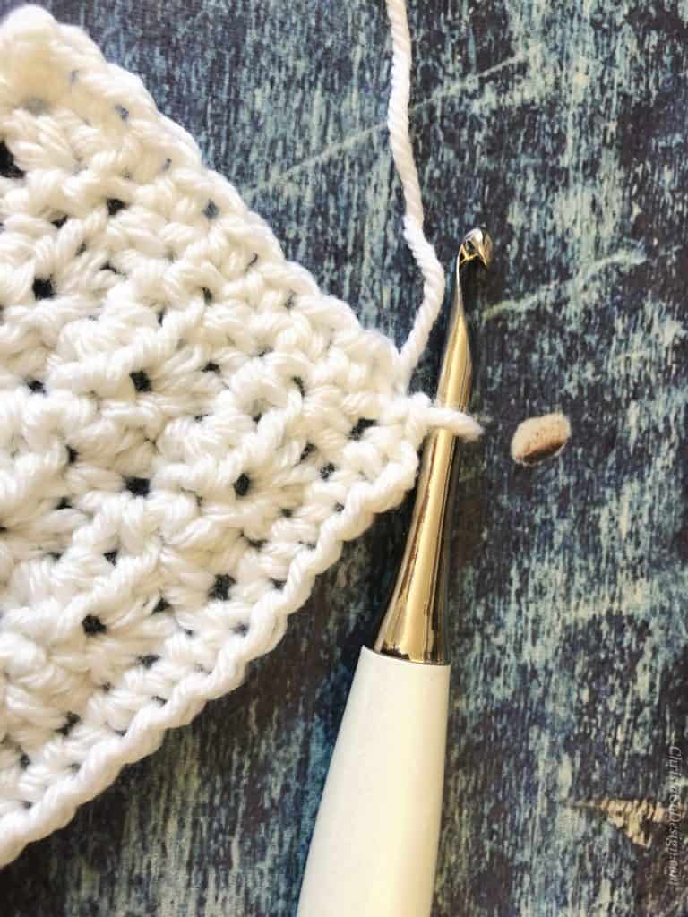 How to Add a Single Crochet Border to a Blanket Edge - ChristaCoDesign