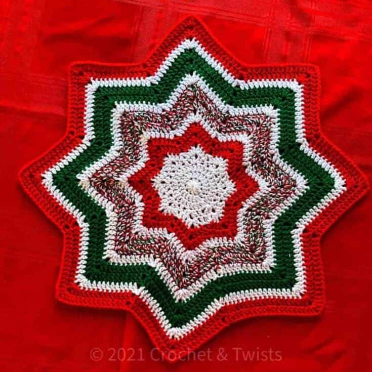 Image for Free Pattern - Christmas Star Table Mat