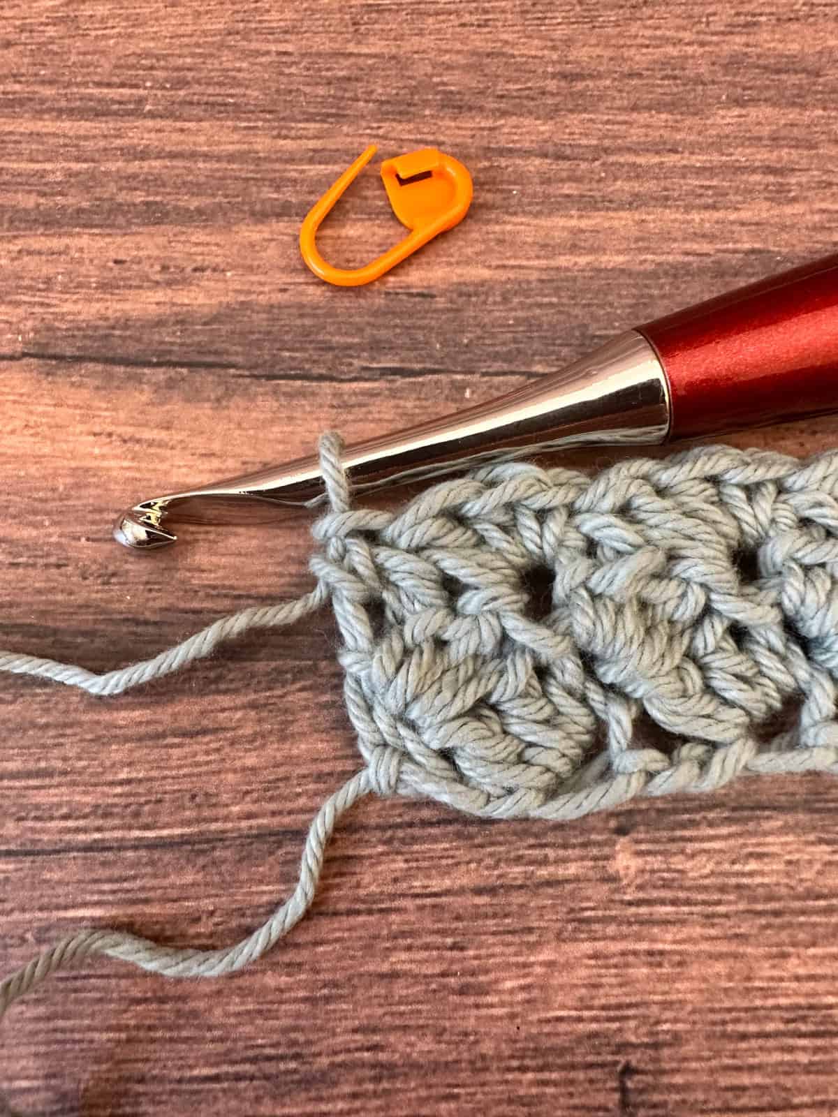 Single crochet in chain 1.