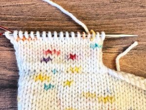 How To Pick Up And Knit On A Cast On Edge Tutorial Christacodesign How To Pick Up And Knit On A Cast On Edge Tutorial Christacodesign