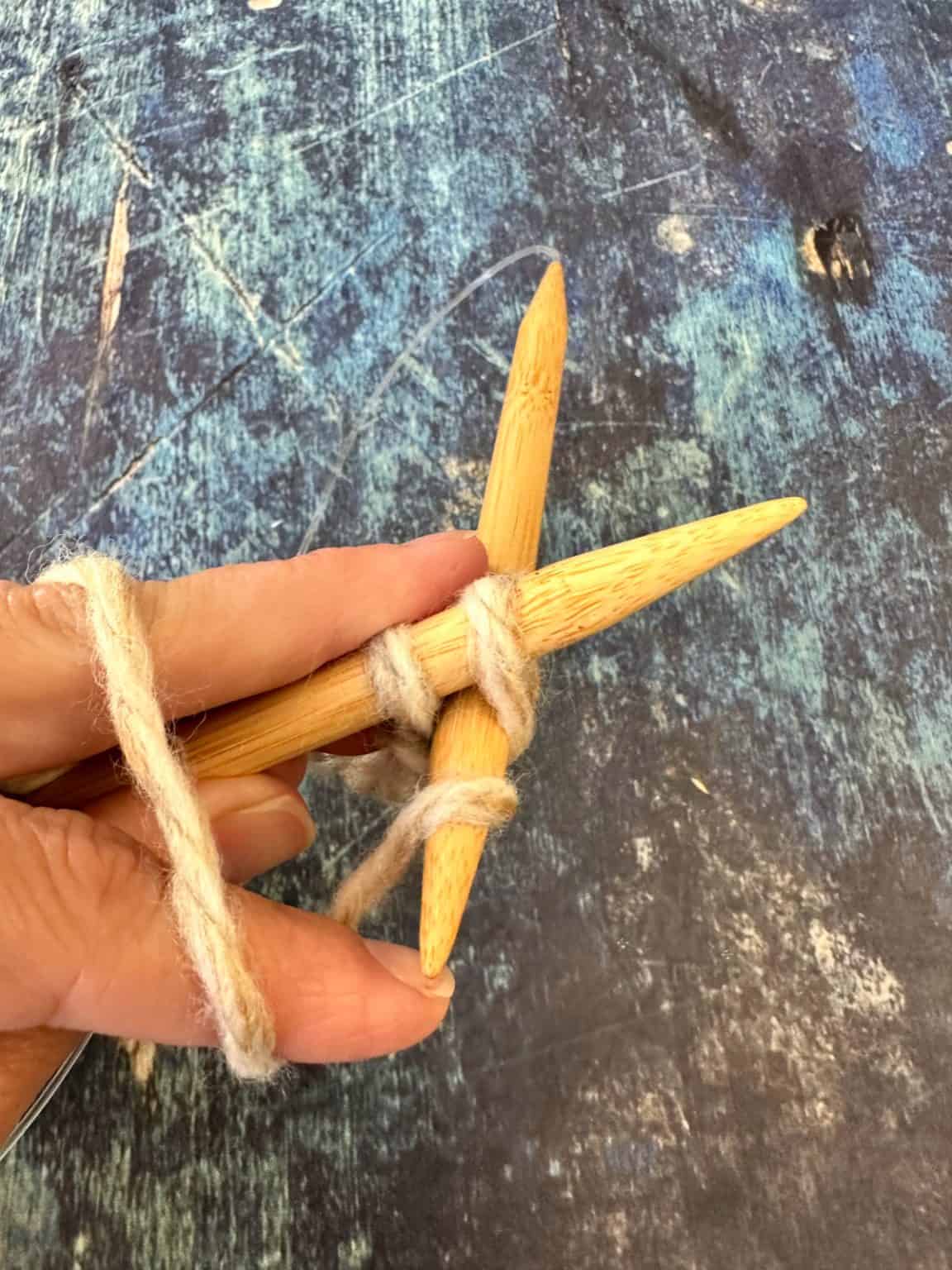 How To Alternating Cable Cast On For 2 x 2 Rib - ChristaCoDesign