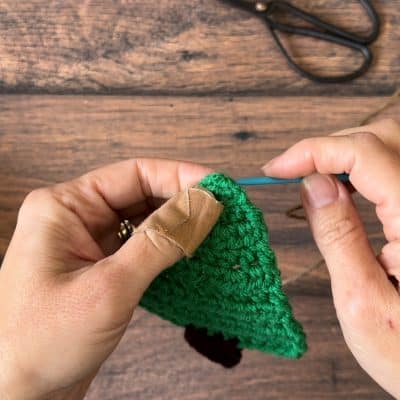 Easy Crochet Christmas Tree Garland Free Pattern - ChristaCoDesign