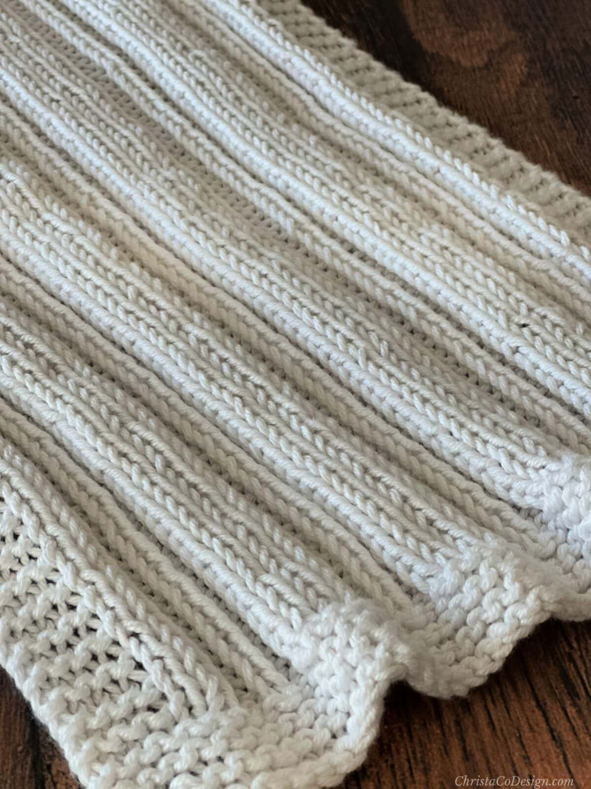 Close up for rib stitch texture.
